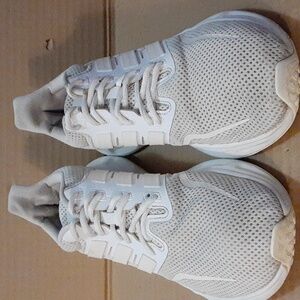 Men's Adidas sneakers